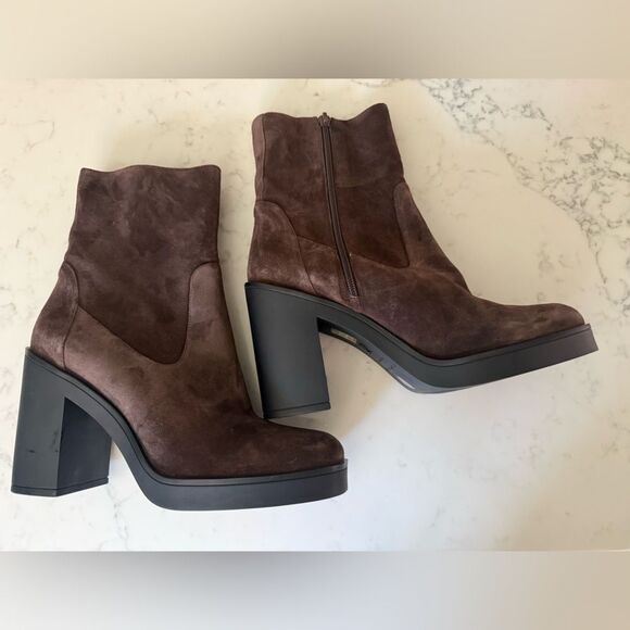 Stuart Weitzman Bethenny boots - Picture 1 of 4